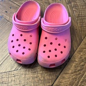 Women’s CROCS Size 9 Pink Used